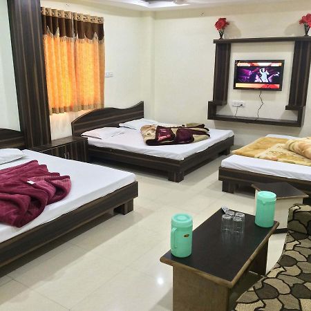 Hotel Vrandavan Palace Near Mahakal Temple Ujjain Exterior photo