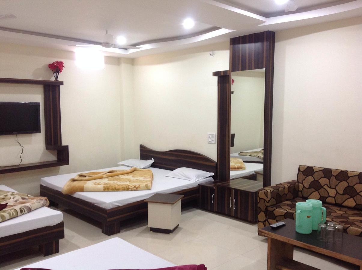 Hotel Vrandavan Palace Near Mahakal Temple Ujjain Exterior photo