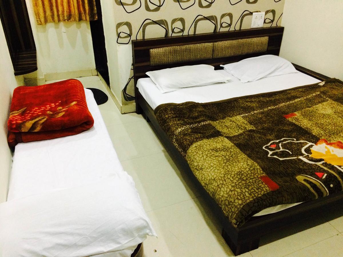 Hotel Vrandavan Palace Near Mahakal Temple Ujjain Exterior photo